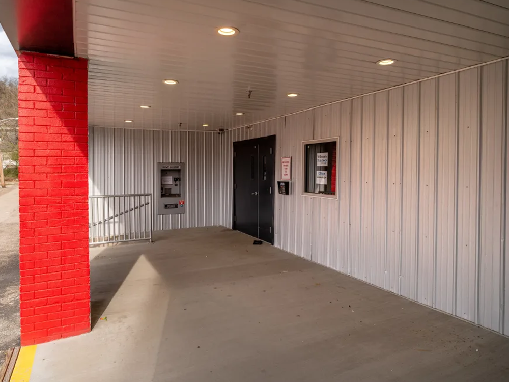 Store photo 4