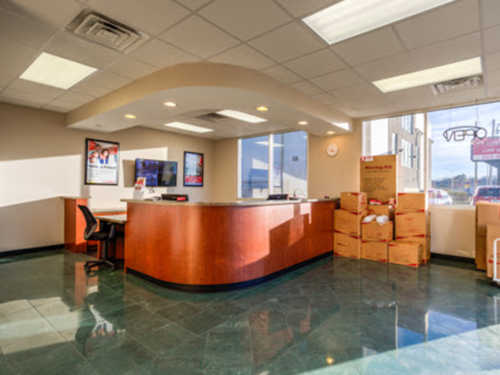 Store photo 4