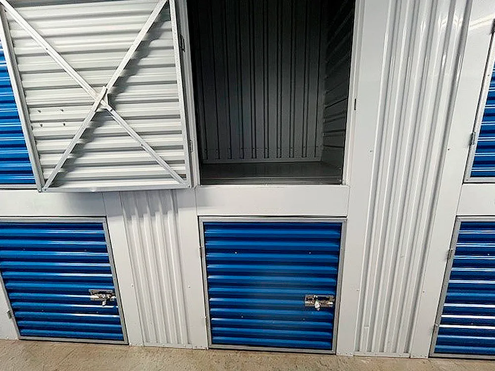 Store photo 24