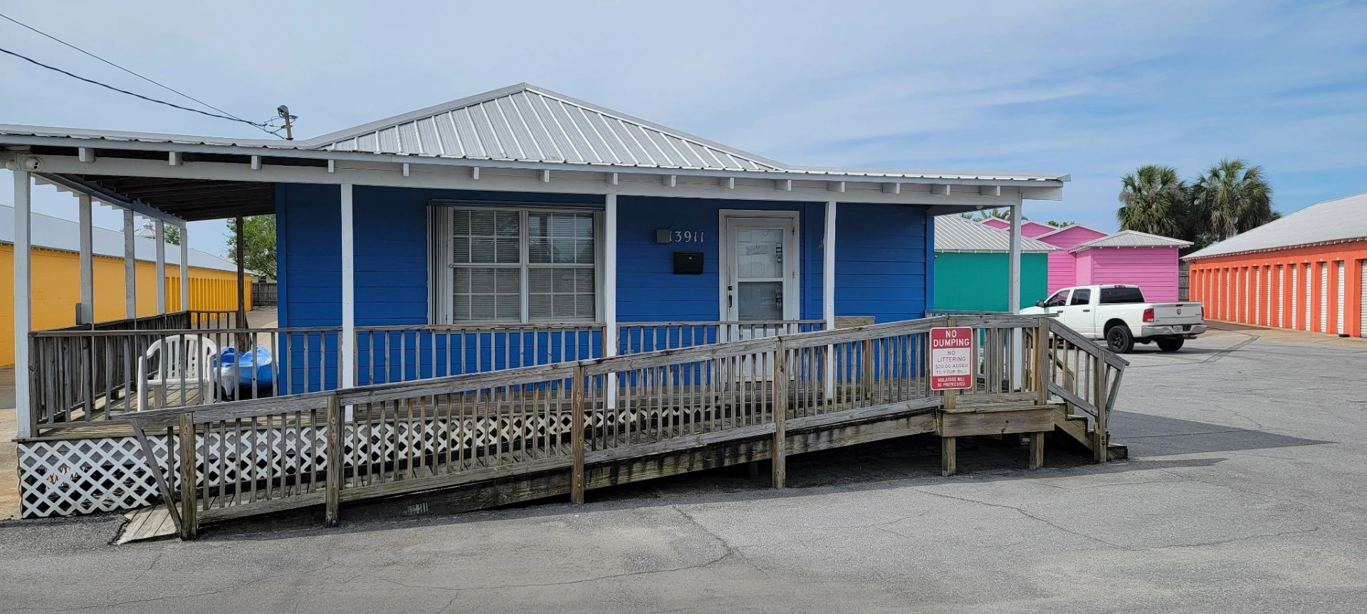 Store photo 1